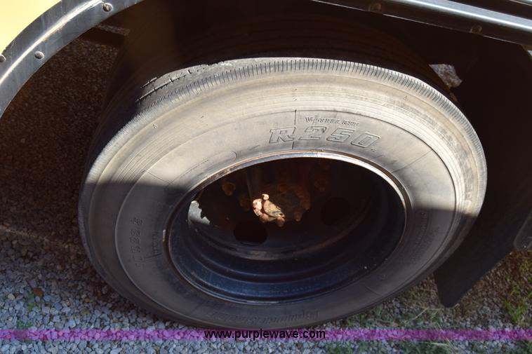 image for item L2543 1990 Blue Bird TC2000 school bus