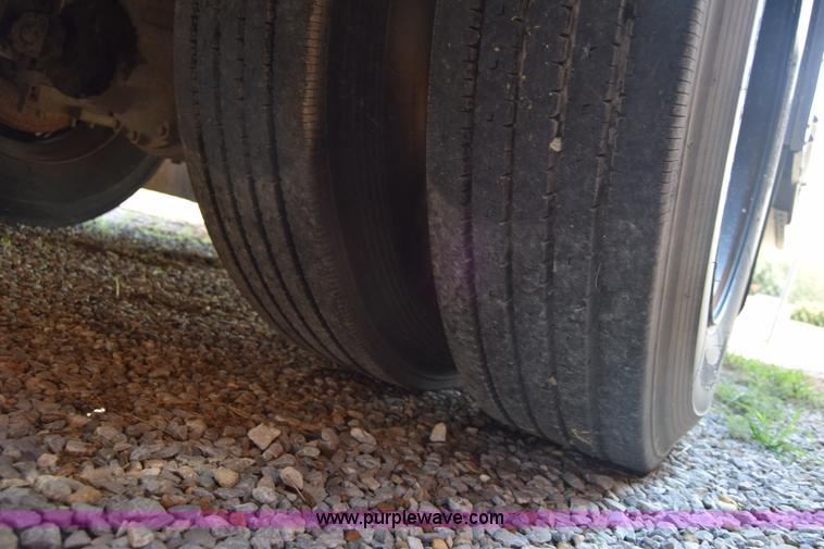 image for item L2543 1990 Blue Bird TC2000 school bus