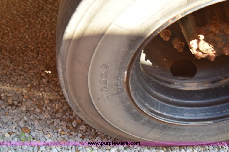 image for item L2543 1990 Blue Bird TC2000 school bus