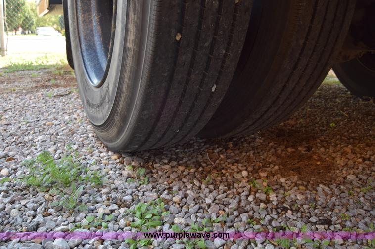 image for item L2543 1990 Blue Bird TC2000 school bus