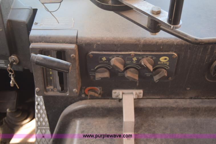 image for item L2544 1997 Blue Bird TC2000 school bus