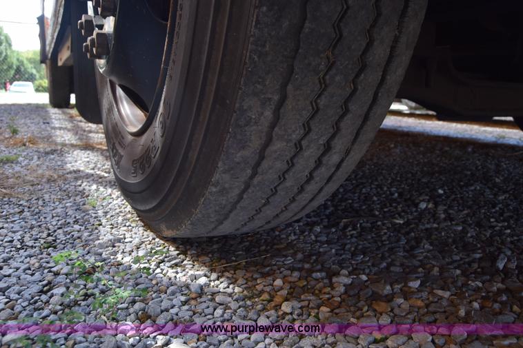 image for item L2544 1997 Blue Bird TC2000 school bus