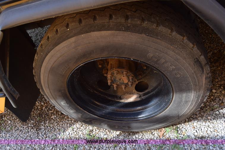 image for item L2544 1997 Blue Bird TC2000 school bus