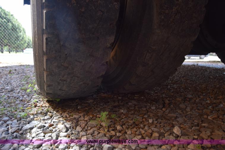 image for item L2544 1997 Blue Bird TC2000 school bus