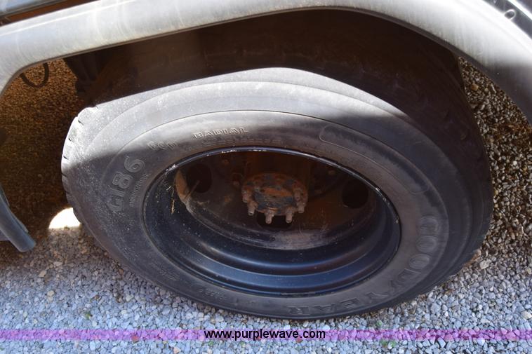 image for item L2544 1997 Blue Bird TC2000 school bus