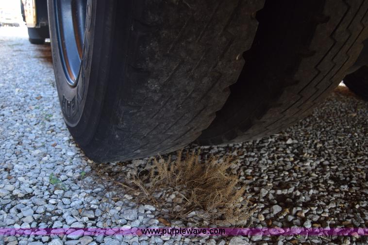 image for item L2544 1997 Blue Bird TC2000 school bus