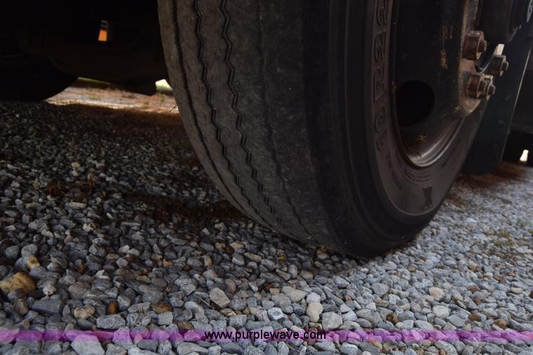 image for item L2544 1997 Blue Bird TC2000 school bus