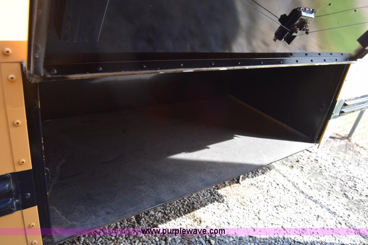 image for item L2544 1997 Blue Bird TC2000 school bus