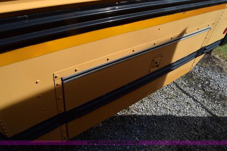 image for item L2544 1997 Blue Bird TC2000 school bus