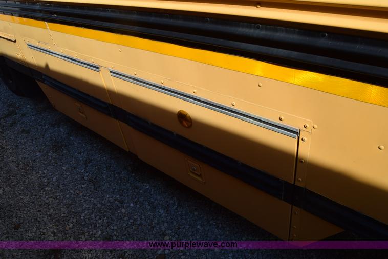 image for item L2544 1997 Blue Bird TC2000 school bus