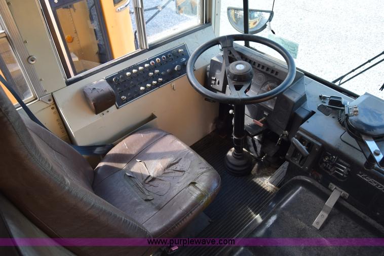 image for item L2545 1995 Blue Bird TC2000 school bus