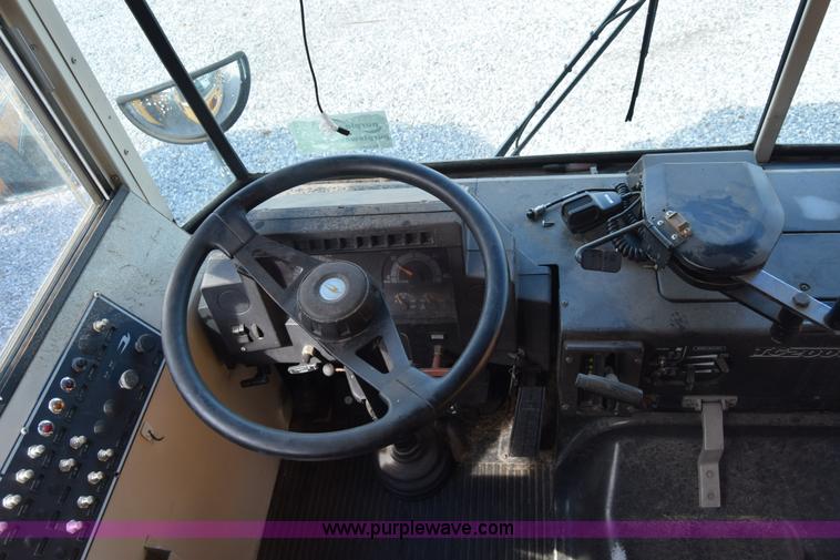 image for item L2545 1995 Blue Bird TC2000 school bus