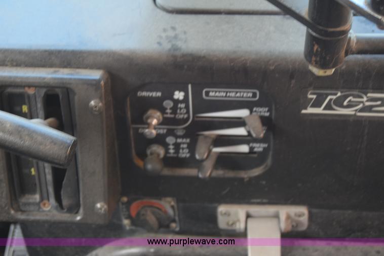 image for item L2545 1995 Blue Bird TC2000 school bus