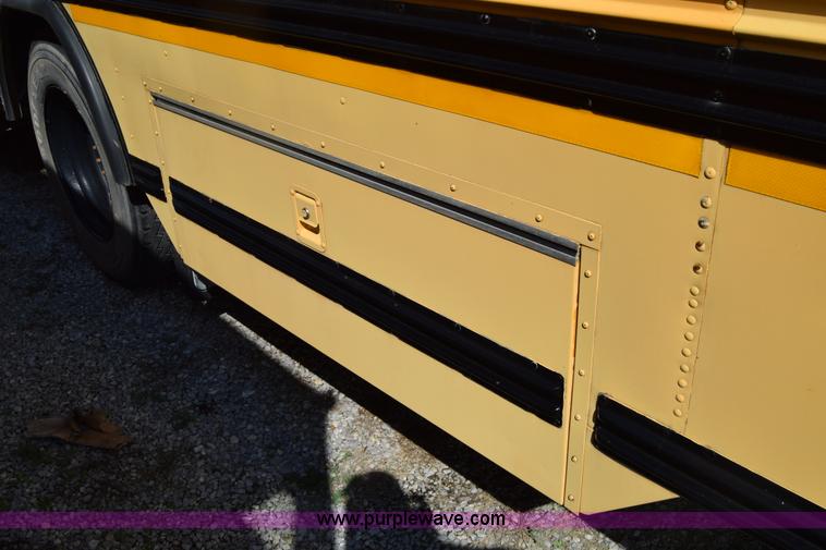 image for item L2545 1995 Blue Bird TC2000 school bus