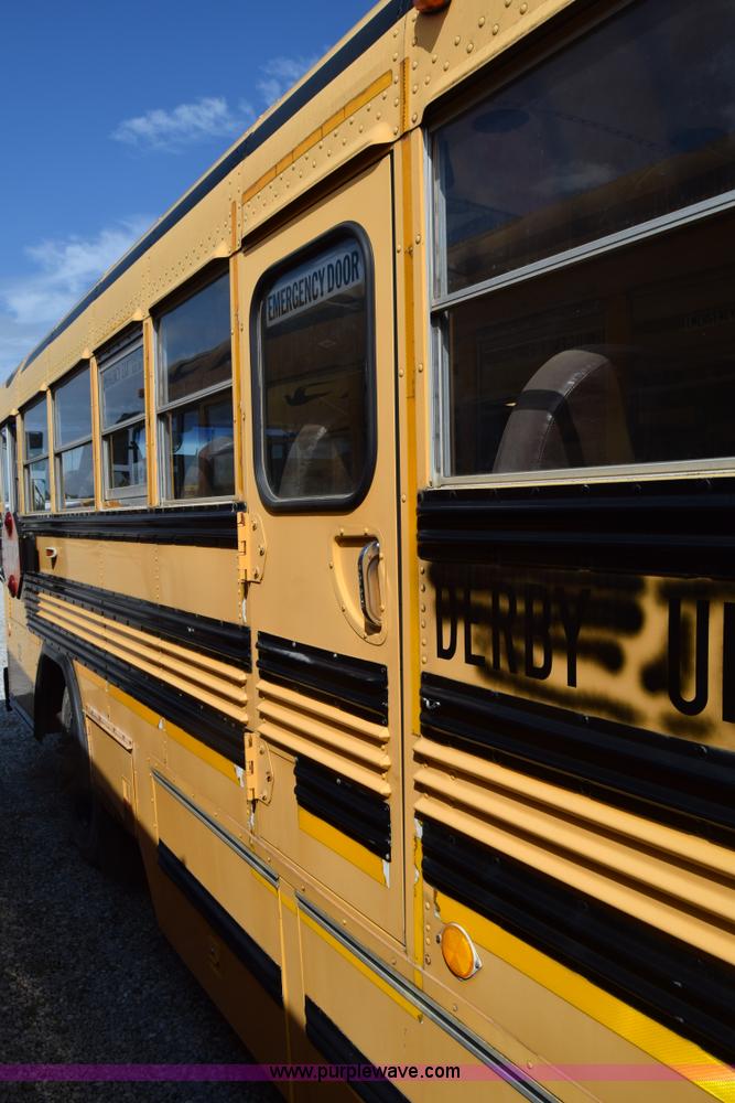 image for item L2545 1995 Blue Bird TC2000 school bus