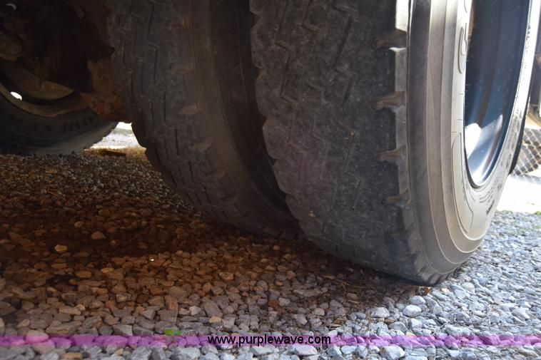 image for item L2545 1995 Blue Bird TC2000 school bus