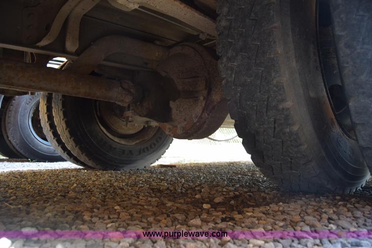 image for item L2545 1995 Blue Bird TC2000 school bus