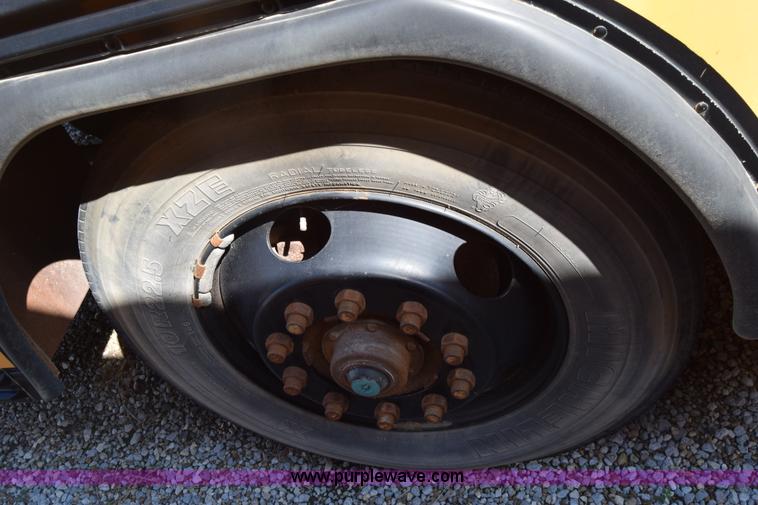 image for item L2545 1995 Blue Bird TC2000 school bus