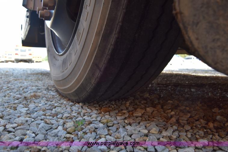 image for item L2545 1995 Blue Bird TC2000 school bus