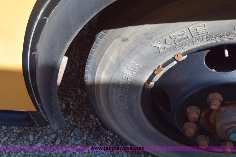 image for item L2545 1995 Blue Bird TC2000 school bus