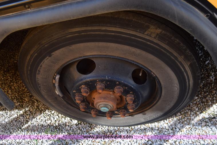 image for item L2545 1995 Blue Bird TC2000 school bus