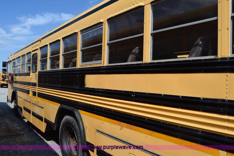 image for item L2546 1995 Blue Bird TC2000 school bus