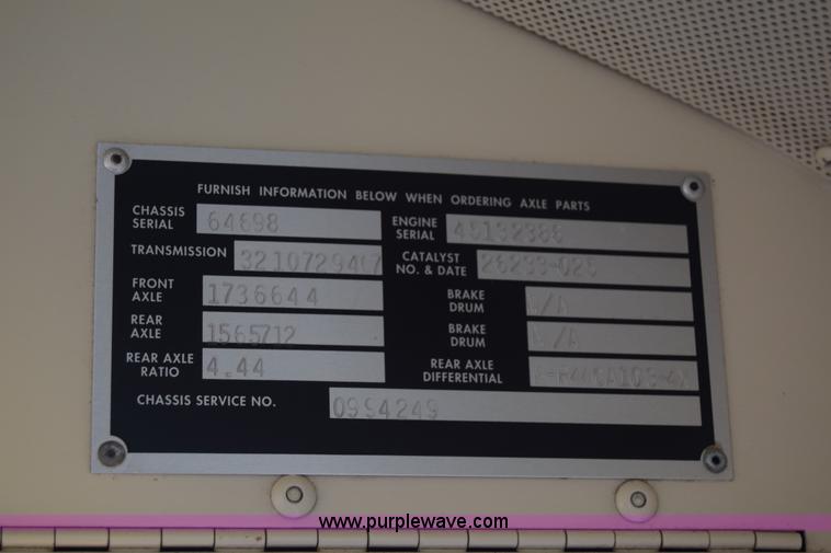 image for item L2546 1995 Blue Bird TC2000 school bus