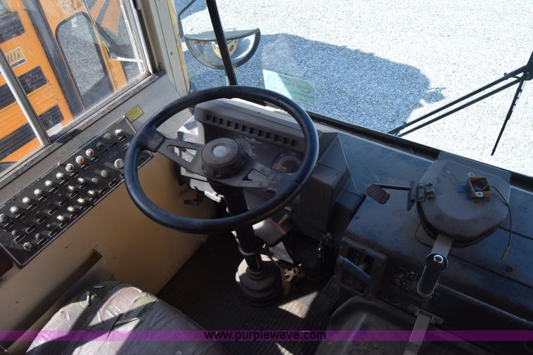 image for item L2546 1995 Blue Bird TC2000 school bus