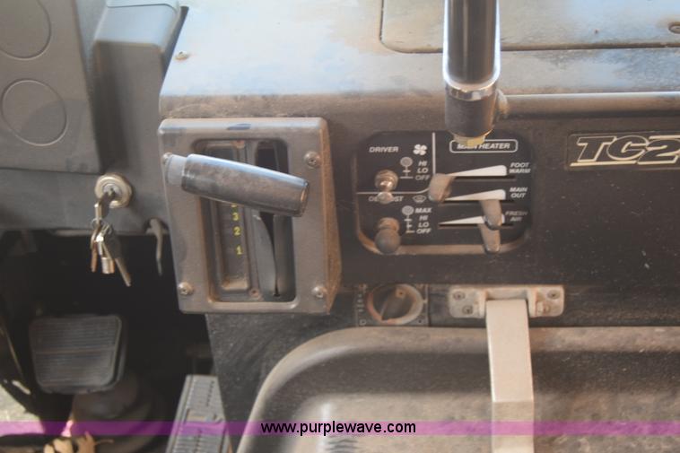 image for item L2546 1995 Blue Bird TC2000 school bus