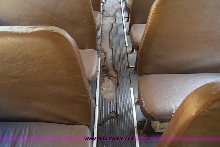 image for item L2546 1995 Blue Bird TC2000 school bus