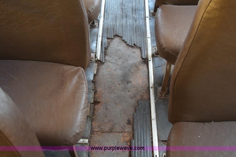 image for item L2546 1995 Blue Bird TC2000 school bus