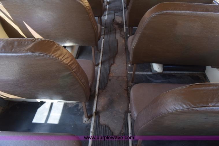 image for item L2546 1995 Blue Bird TC2000 school bus