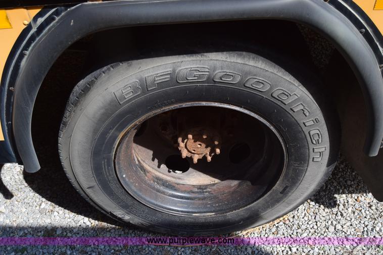 image for item L2546 1995 Blue Bird TC2000 school bus