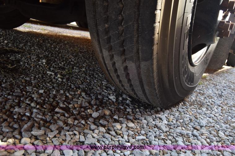 image for item L2546 1995 Blue Bird TC2000 school bus