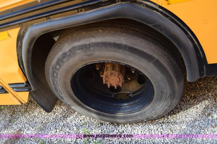 image for item L2546 1995 Blue Bird TC2000 school bus