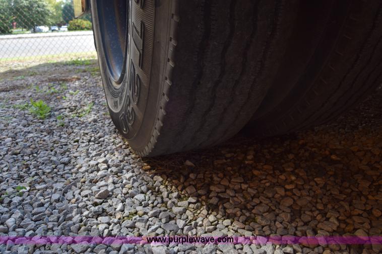 image for item L2546 1995 Blue Bird TC2000 school bus