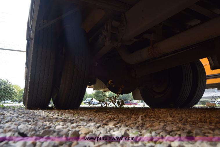 image for item L2546 1995 Blue Bird TC2000 school bus