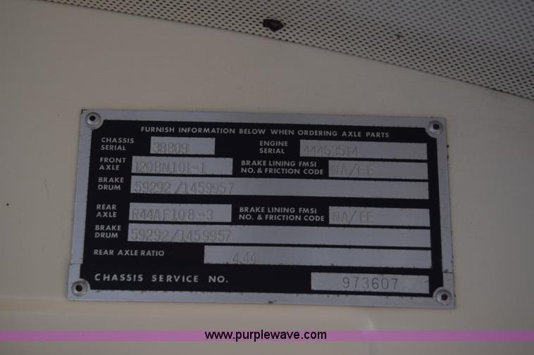 image for item L2547 1990 Blue Bird TC2000 school bus