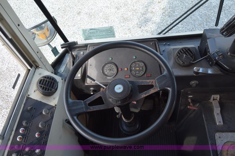 image for item L2547 1990 Blue Bird TC2000 school bus