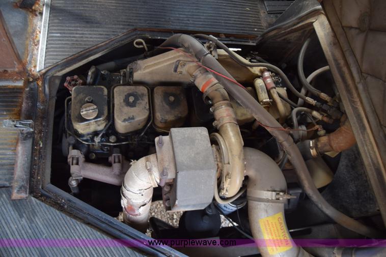 image for item L2547 1990 Blue Bird TC2000 school bus