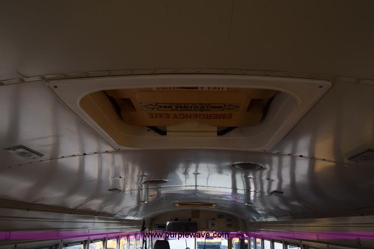 image for item L2547 1990 Blue Bird TC2000 school bus