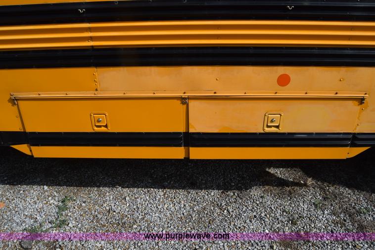 image for item L2547 1990 Blue Bird TC2000 school bus