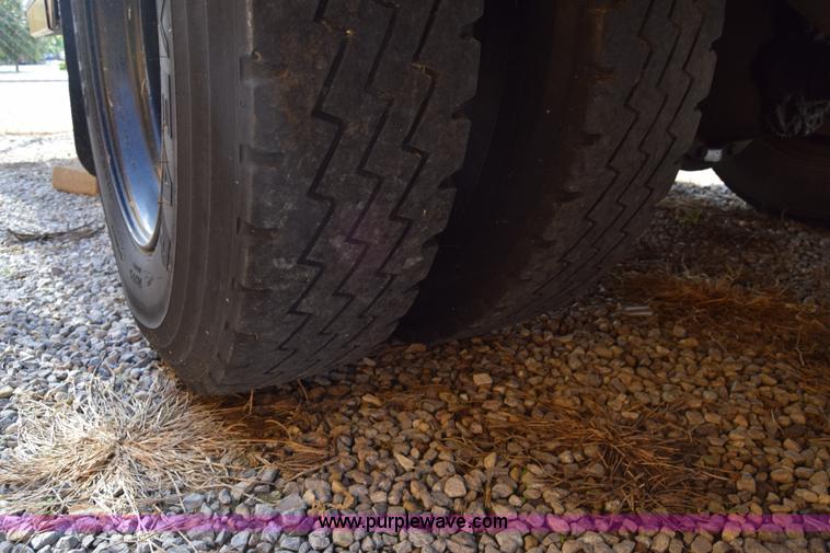 image for item L2547 1990 Blue Bird TC2000 school bus