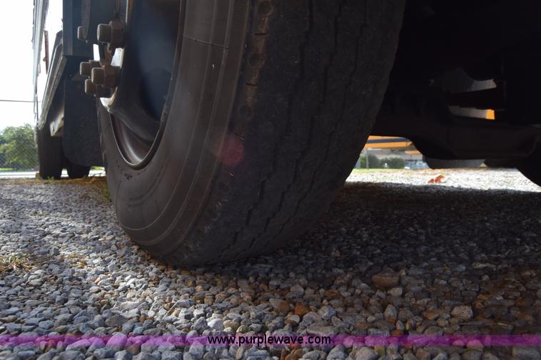 image for item L2547 1990 Blue Bird TC2000 school bus