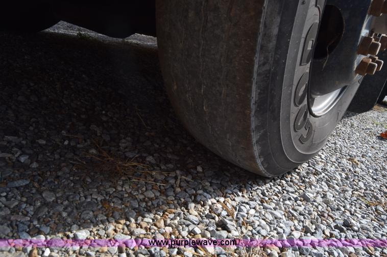 image for item L2547 1990 Blue Bird TC2000 school bus