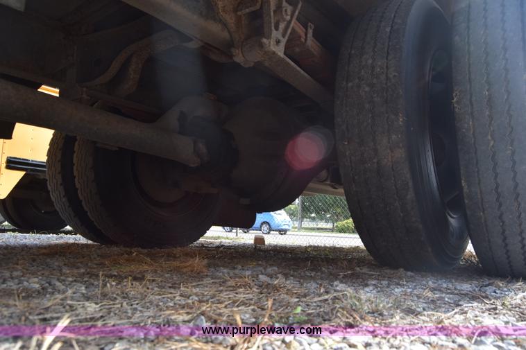 image for item L2547 1990 Blue Bird TC2000 school bus