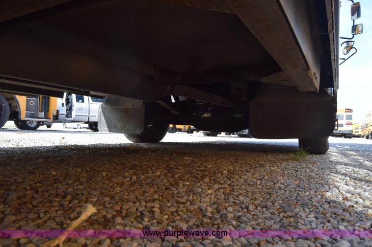 image for item L2547 1990 Blue Bird TC2000 school bus