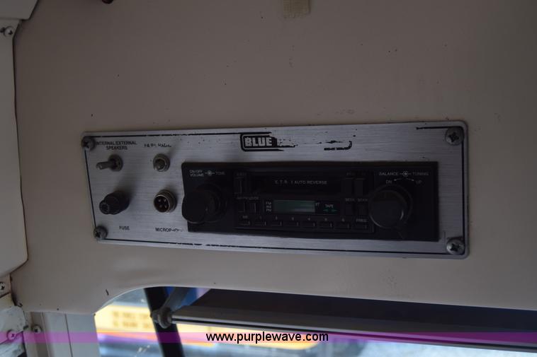 image for item L2548 1990 Blue Bird TC2000 school bus