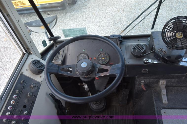 image for item L2548 1990 Blue Bird TC2000 school bus