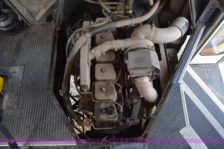 image for item L2548 1990 Blue Bird TC2000 school bus